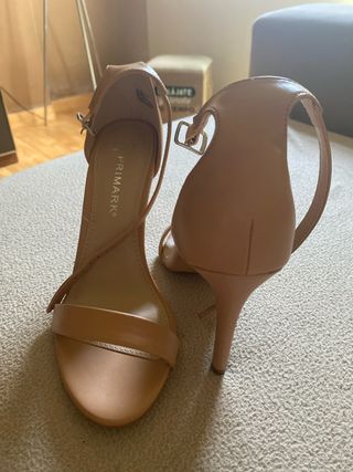 Sandalias tacón beige Primark - 39