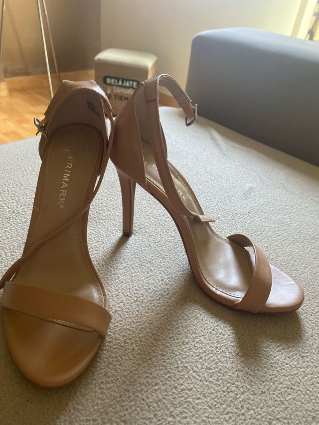 Sandalias tacón beige Primark - 39