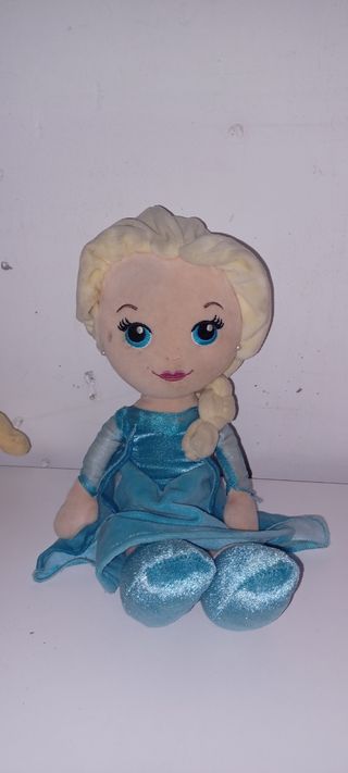Muñeca peluche Elsa Frozen