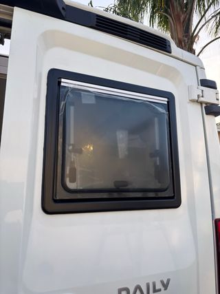 Ventanas de  caravana y autocaravana Polyplastic