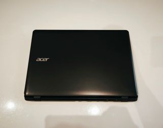 Portátil Acer Travelmate 11,6". Disco SSD. Win 11 