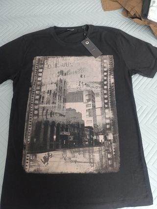 Camisetas manga corta.