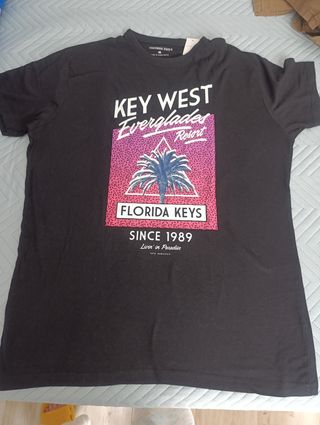 Camisetas manga corta.