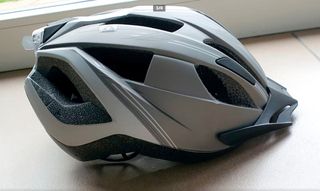 CASCO bici leggero con luce posteriore tg. 54-60cm