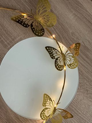 Centro mesa comunión: niña, mariposas