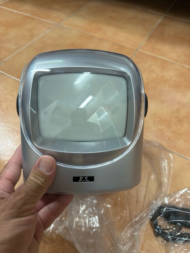 Mini TV B/N R.S. - Radio AM/FM