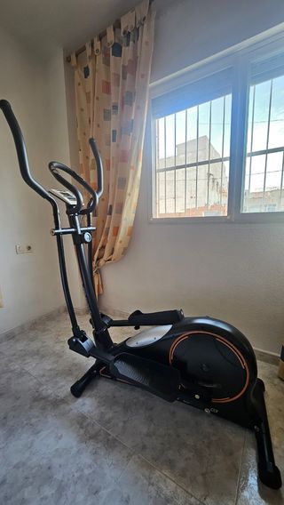 Bicicleta elíptica EVO C1000