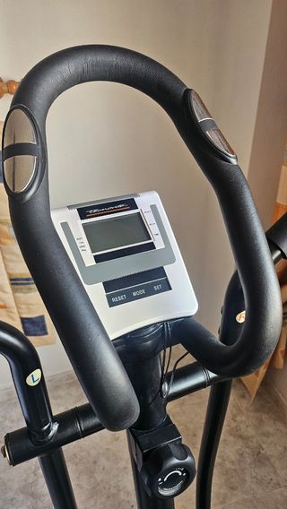 Bicicleta elíptica EVO C1000