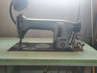 Macchina da cucire Singer 33IK2 vintage
