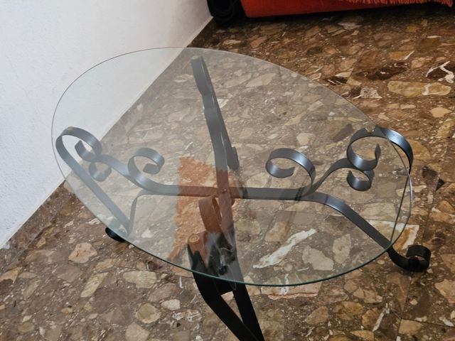 MESA DE CRISTAL REDONDA DE COLOR NEGRO