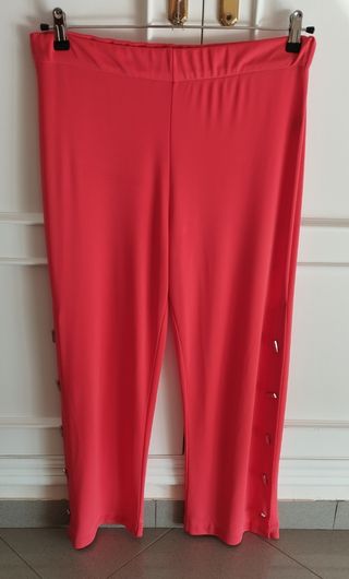 Pantalones anaranjados tobillos