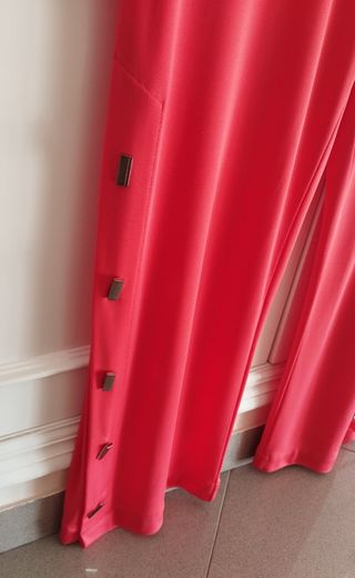 Pantalones anaranjados tobillos