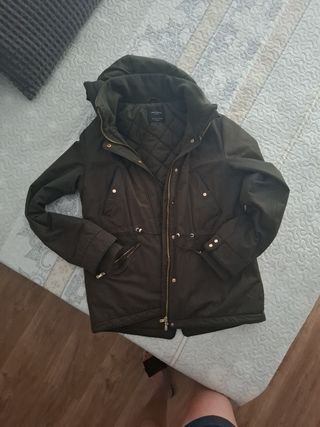 Cazadora Zara verde oliva talla S