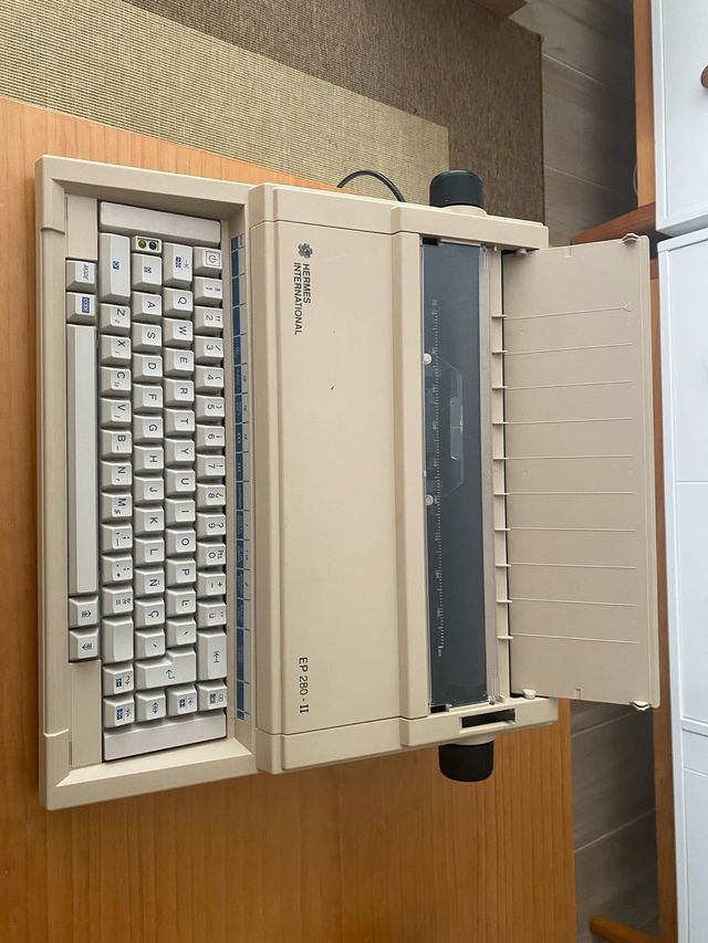 Máquina escribir Hermes EP 280-11