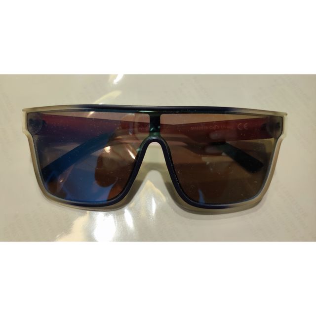 3 Gafas sol - varios estilos