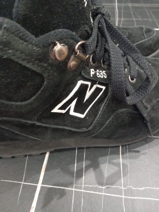 New Balance 635 - Botas Negras