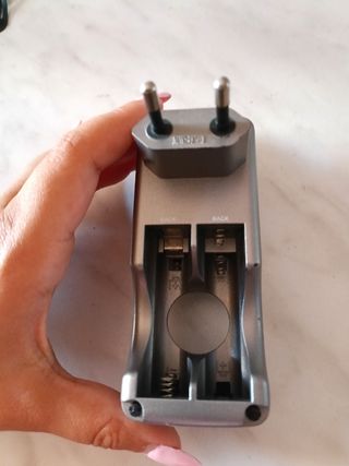 Caricabatterie AA/AAA