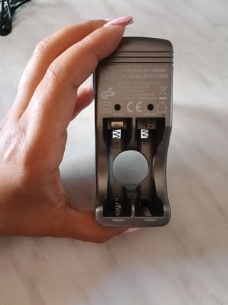 Caricabatterie AA/AAA