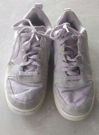 Zapatillas Nike grises y moradas - 39