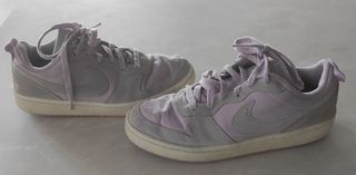 Zapatillas Nike grises y moradas - 39