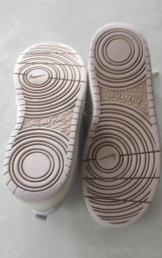 Zapatillas Nike grises y moradas - 39