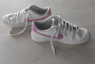 Zapatillas Nike blancas y rosas, talla 40