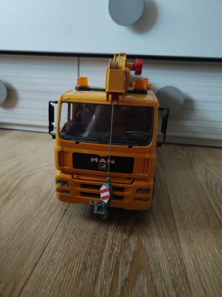 Camión grúa MAN Bruder