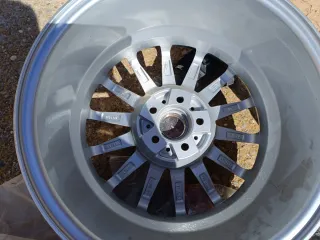 Llanta Alessio de 19" pulgadas nueva