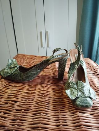 Zapatos tacón serpiente verde