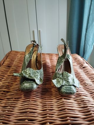 Zapatos tacón serpiente verde
