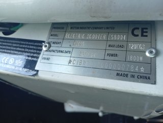 Moto eléctrica blanca
