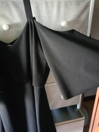 Miniabito nero scollo a V