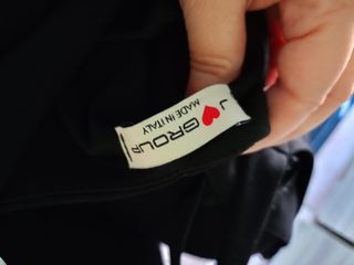 Miniabito nero scollo a V