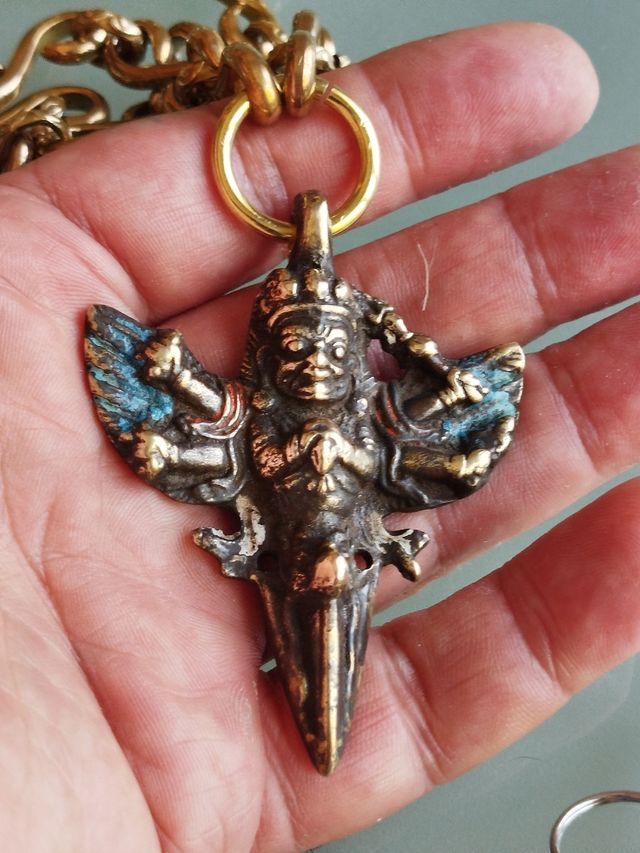 COLLAR BUDISTA CON DIOS GARUDA