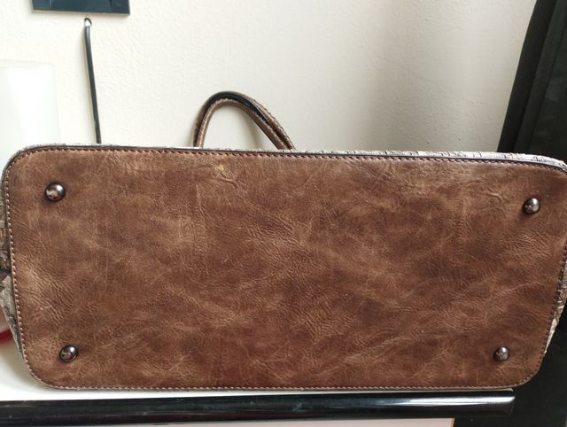 Borsa intrecciata beige e marrone in vera pelle