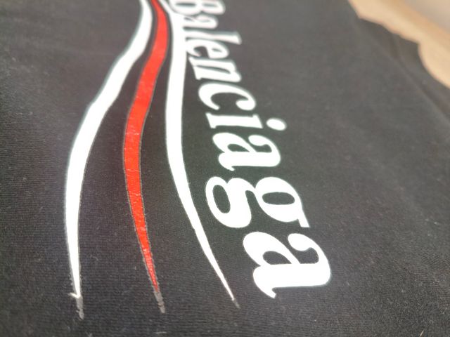 Camiseta Balenciaga Negra