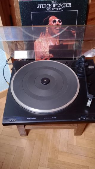 Tocadiscos Grundig PS-1900 + discos -LP y Singels 