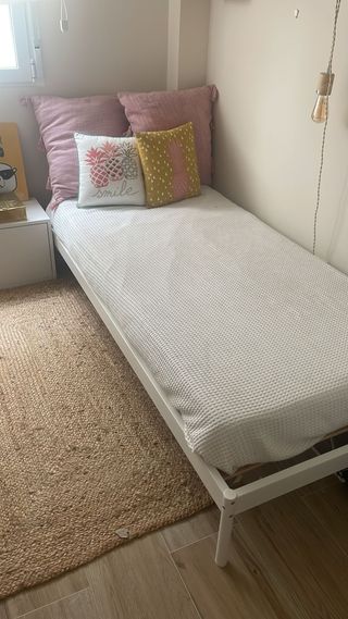 Cama individual blanca completa 
