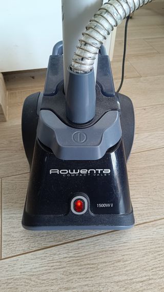 Plancha vertical Rowenta Compact Valet en Mahon