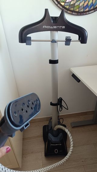 Plancha vertical Rowenta Compact Valet en Mahon