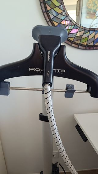 Plancha vertical Rowenta Compact Valet en Mahon