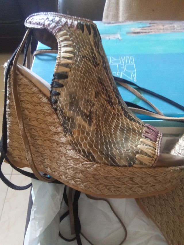 Sandalias cuña serpiente 39