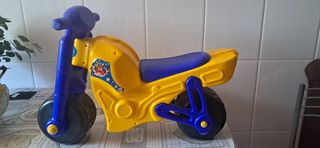 Moto correpasillos infantil