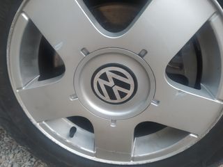 Llantas VW Golf IV 15" con neumáticos