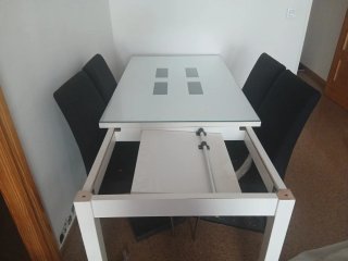 Mesa cristal sillas Extensible  en tienda450€