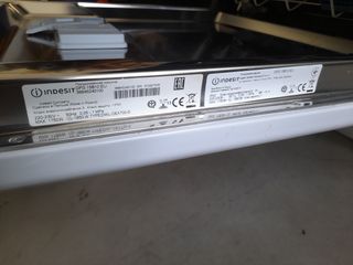 Lavavajillas Indesit - Como nuevo
