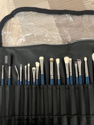 Paleta 24 pinceles Vendetta