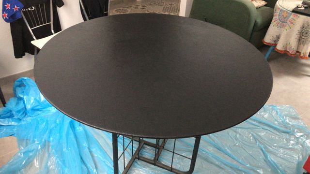 Mesa redonda negra 110cm - cristal