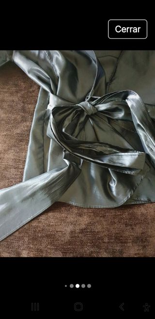 Camisa negra brillante