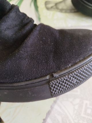 Stivaletti scamosciati neri